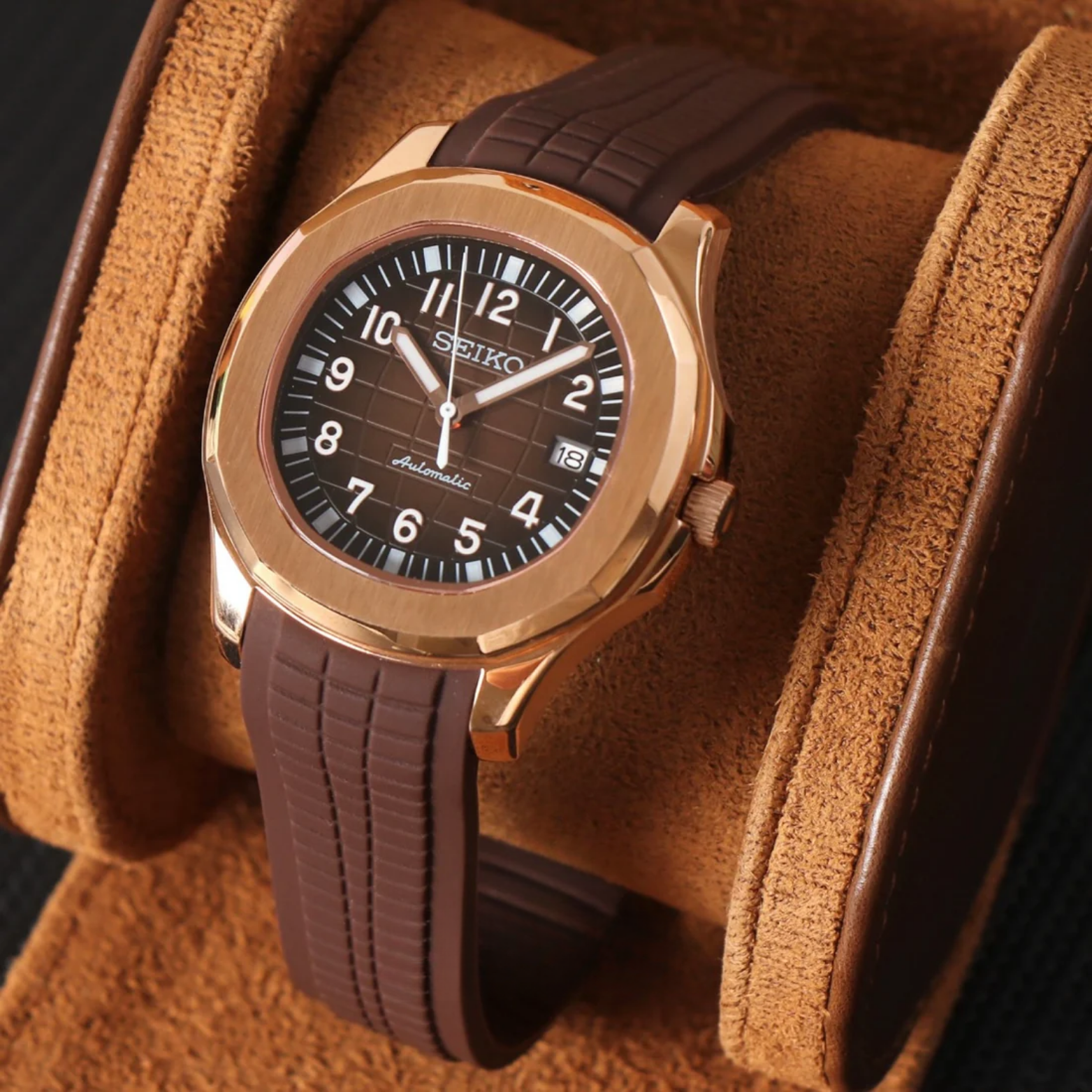 SEIKO AQUANAUT | BROWN GOLD
