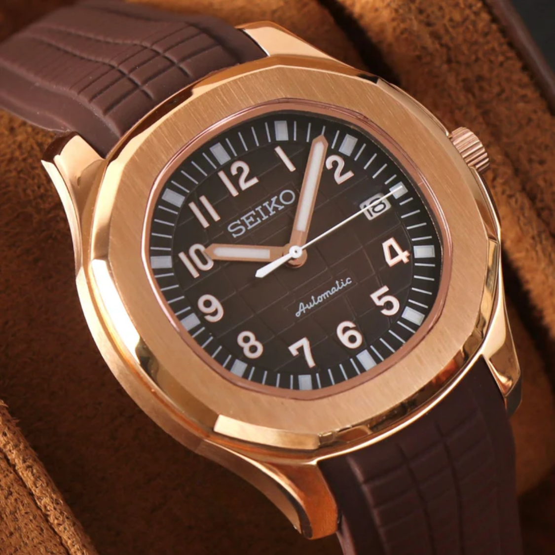SEIKO AQUANAUT | BROWN GOLD