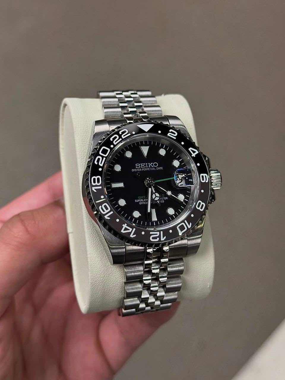 SEIKO GMT | BRUCE WAYNE